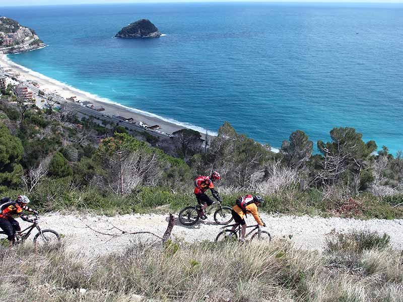 MTB Enduro Woche Finale Ligure mit Go Crazy MTB-Reisen