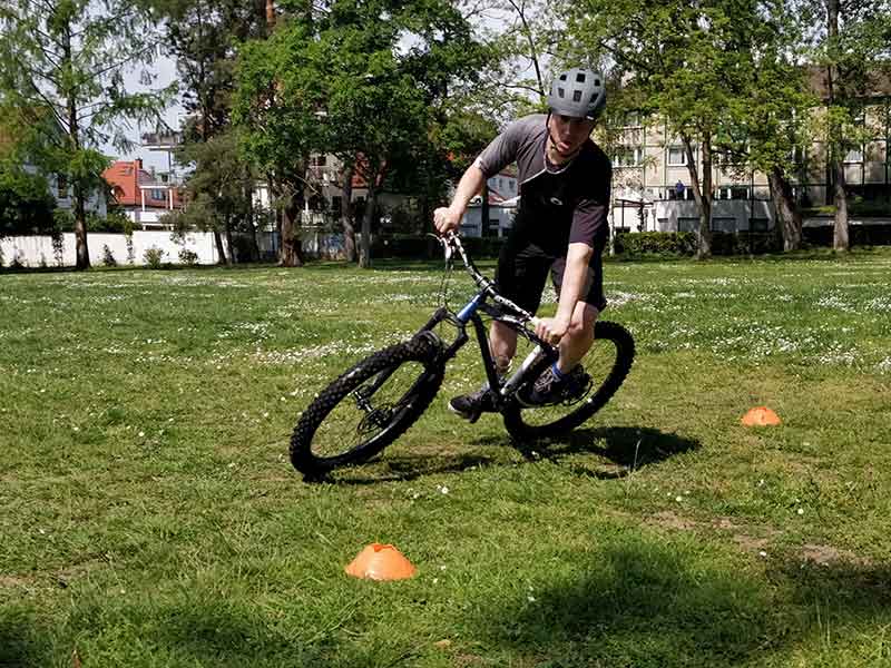 MTB-Fahrtechnik für Enduristen und Könner