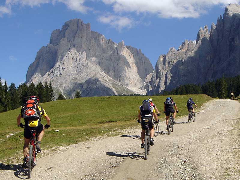 MTB Transalp Dolomiten mit Go Crazy MTB-Reisen